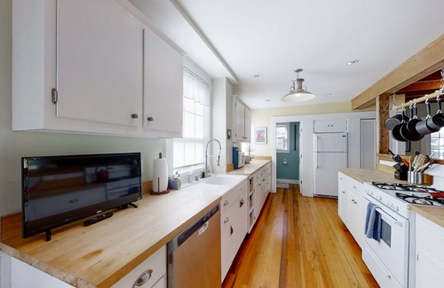West Boothbay Harbor House | Historical New England home, outdoor shower , Dog-friendly