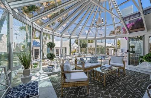 Grandview Heights House | Historical Residence | Heated Pool | Beach Proximity | Indigo Key | RESlDENCES