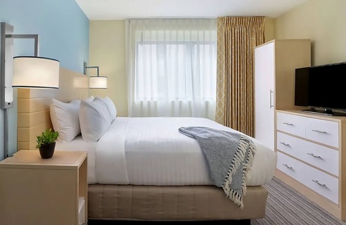 Central Business District Resort | History Break! Spacious Downtown Base, Perfect Locale for French Quarter