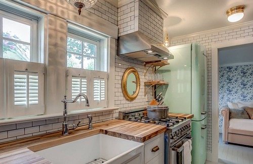 Leipers Fork House | History Meets Luxury at Dreamy Leiper's Fork Village Cottage, Walk to Everything