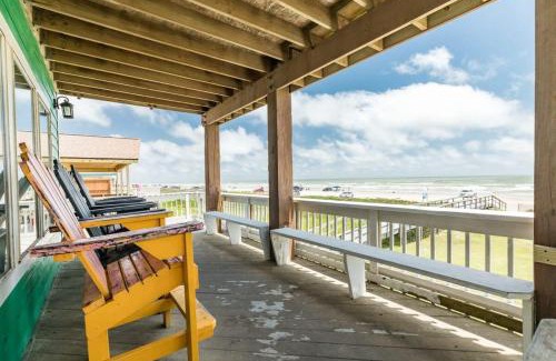 Freeport House | Hit the Sand in Seconds - Direct Beachfront