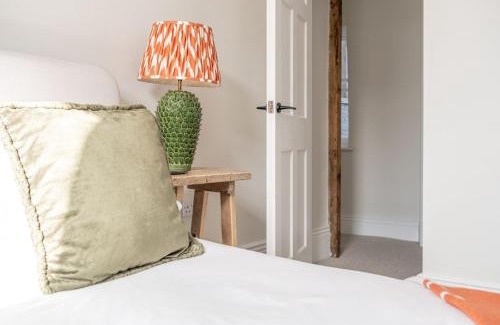 Chipping Norton Apartment | Hitchmans Mews - Stunning 2BD in Chipping Norton!