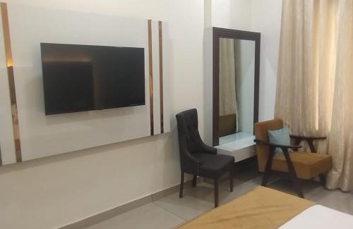 Hapur Hotel | Hitkari Palace Restaurant & Banquet