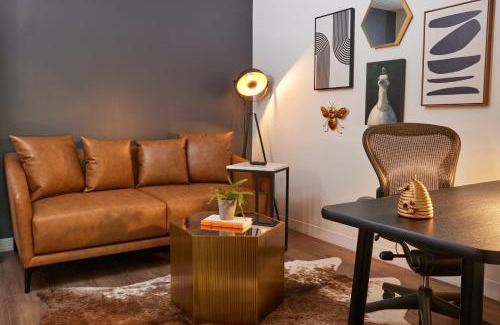 Southwest Raleigh Hotel | Hive House