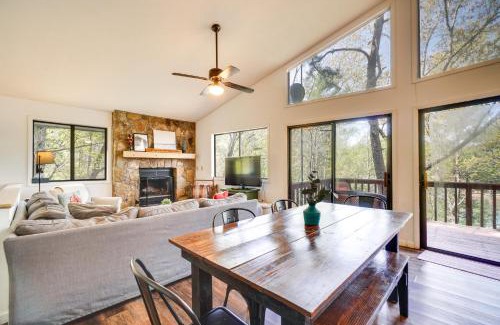 Unaka House | Hiwassee Lake Cabin Near Orchards and Fall Festivals