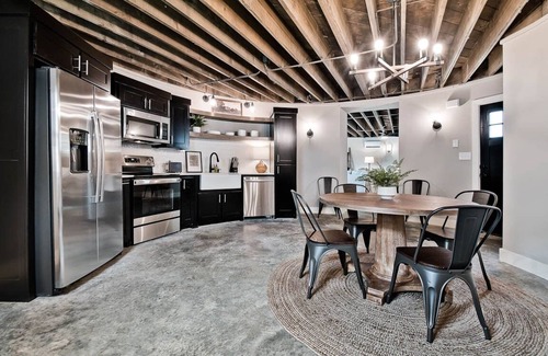 Fayetteville House | HJ's Silos