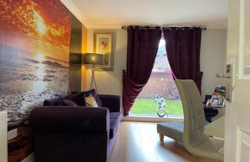 Motherwell Apartment | HLA - KING COURT APARTMENT 2