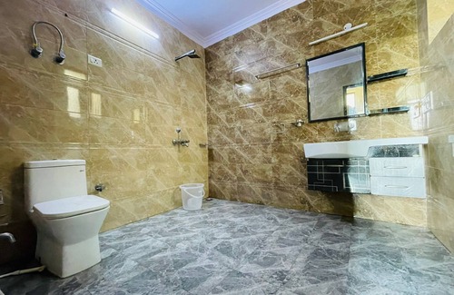 Noida Bed & Breakfast | HM Palace Noida,