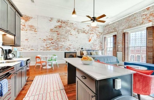 Galveston House | HML Strand Studio #301