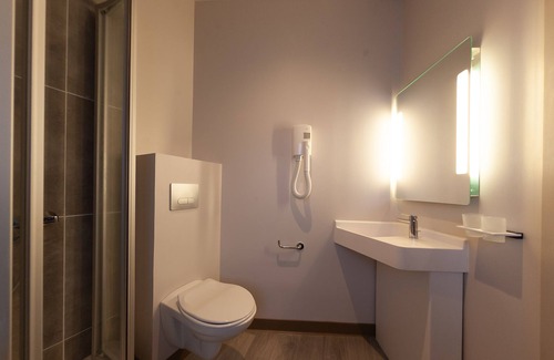 Poincare - Foch - Anatole France - Croix de Bourgogne Hotel | HNG Hotel Nancy Gare
