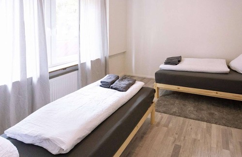 Villingen-Schwenningen Apartment | HÖ01 large apartment with dryer and washing machine