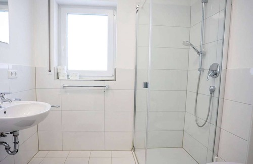 Busingen am Hochrhein Apartment | HÖ01 large apartment with dryer and washing machine