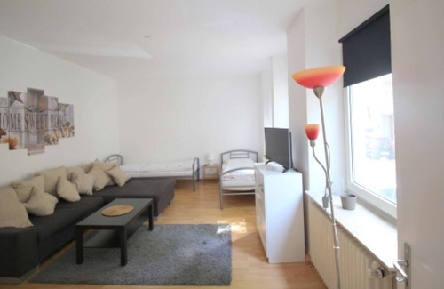 Solingen Apartment | HÖ01 large apartment with dryer and washing machine