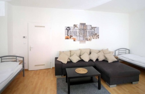 Solingen Apartment | HÖ01 large apartment with dryer and washing machine