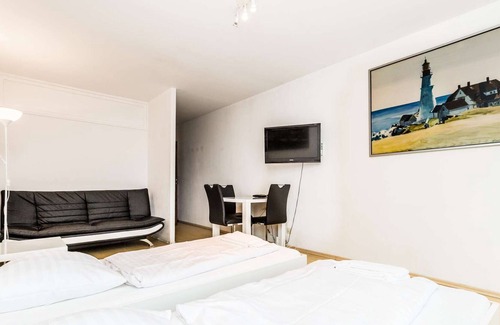 Kalk Apartment | HÖ01 large apartment with dryer and washing machine