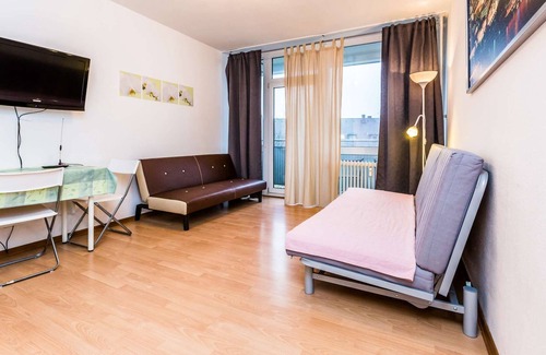 Kalk Apartment | HÖ01 large apartment with dryer and washing machine