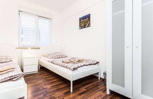 Stammheim Apartment | HÖ01 large apartment with dryer and washing machine