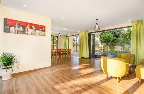 Cam Chau Hotel | Hoa Co Villas