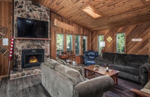 Ruidoso House | Hoatchey Hideaway