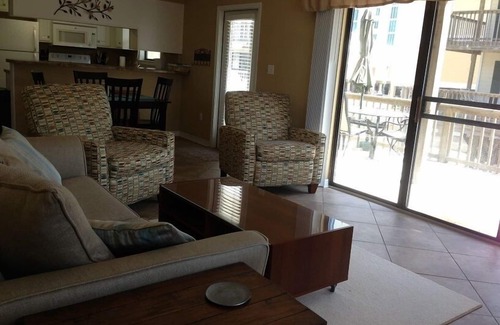 Gulf Shores Condo | Hobbie's Hideaway - Fall Dates Available