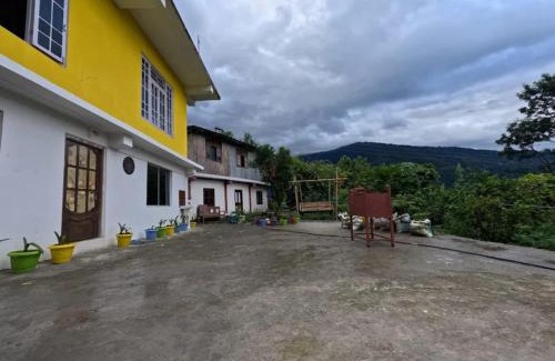Kurseong House | Hobo's Nest Homestay By StayApart
