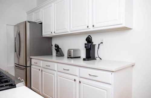 Hoboken Apartment | Hoboken Haven – Heart of town!