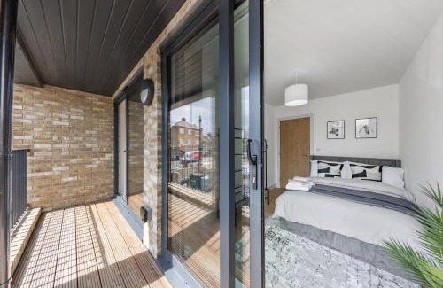 Waltham Forest House | Hobson Woods Apartments