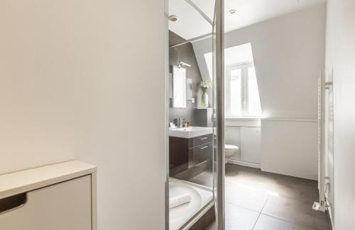 Faubourg-du-Roule Apartment | Hoche - Studio - 2 people