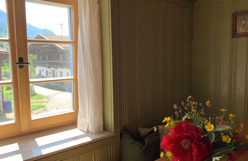 Bergen Apartment | Hochfellnblick up to 4 pers. with 1 bedroom and 1 living-bedroom on the upper floor with balcony in a very quiet location