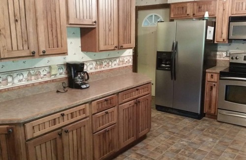 Union Furnace Cabin | HOCKING HILLS CABIN WITH HOT TUB AND POND ON 4 SECLUDED ACRES with REC BARN