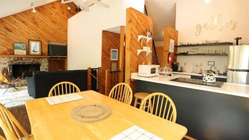 Campton House | Hodgeman Hill 63 E
