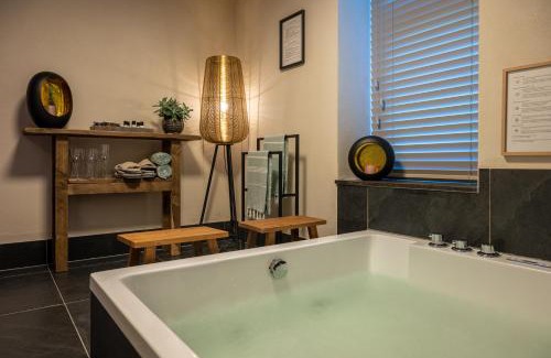 Nuenen Apartment | Hof van Hool