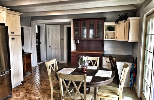 Westfield House | Hoffman Estates-Large Home close to Grand Park!