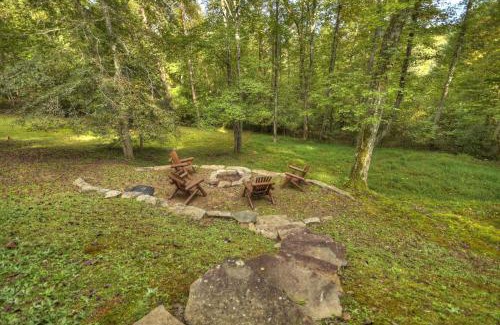 Blue Ridge House | Hogback Haven - Arcade Games, Hot Tub, Fire Pit, Cozy Amenities, Rocking Bench, Private Wooded View - Blue Ridge, GA