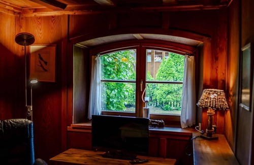 Mittenwald Apartment | "Hoglhaus" - Holiday home/4 bedrooms/you, bathroom, WC - Hoglhaus and Malerwinkel