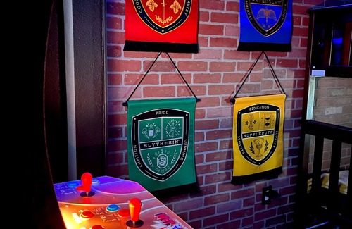 Calabria House | Hogwarts Hall Harry Potter Finding Nemo 5 Miles to Disney Private Pool