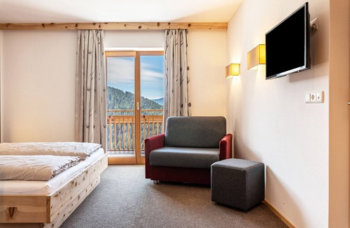 Sarentino House | 'Hohenegg Apartment Julian' with Mountain View, Shared Pool & Wi-Fi