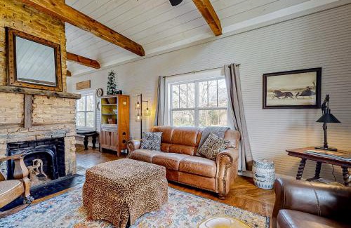 Jasper House | Holbert House