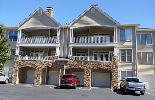 Maggie Valley Condo | Hole in One Mountain Retreat 2 Bedroom, 2 Bath, Beautiful View,