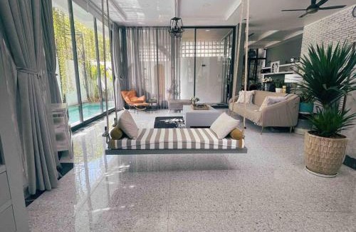 Nha Trang Villa | Holi Cheerful Pool Villa