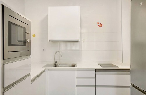 Las Palmas de Gran Canaria House | Holiday Home 'Studio Beach apt Las Canteras Beach' with Wi-Fi