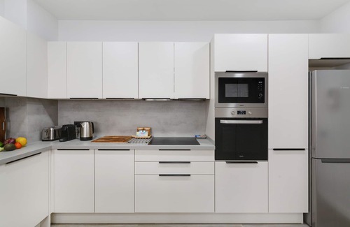 Las Palmas de Gran Canaria Apartment | Holiday Apartment 'Escape and Elevate Las Palmas' with Wi-Fi and Air Conditioning