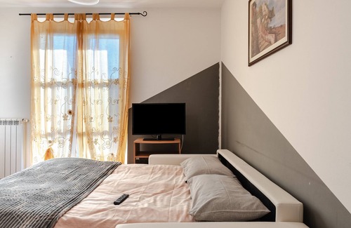 Civitella in Val di Chiana House | Holiday Home 'Villetta Della Regola Ad Arezzo' with Private Terrace