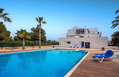 Son Carrio Apartment | Holiday Apartment "Menorca Blue" with Shared Pool, Private Terrace & A/C