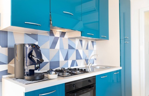 Marina di Ragusa Apartment | Holiday Accommodation "Brezzadisudest" with Wi-Fi and private outdoor area
