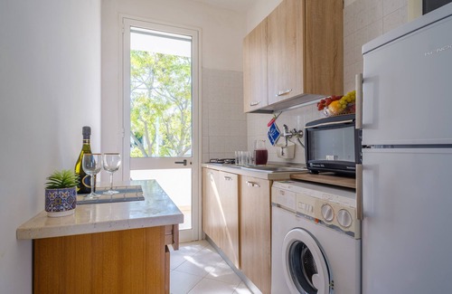 Torre dell'Orso House | Holiday Accommodation "Villetta Libeccio" with A/C and Wi-Fi