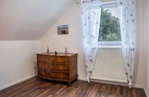 Spiekaer Nordermarren Apartment | Holiday Apartment 'Watt'n Leben' with Shared Garden and Wi-Fi