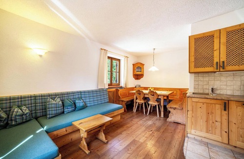 Montechiaro Apartment | Holiday Apartment "Hof am Schloss Enzian" with Mountain View and Wi-Fi