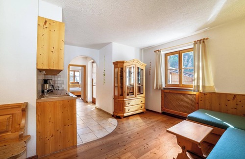Montechiaro Apartment | Holiday Apartment "Hof am Schloss Enzian" with Mountain View and Wi-Fi