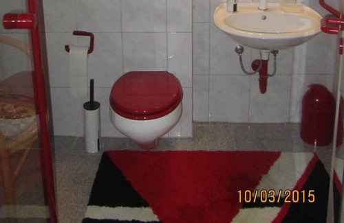 Uhldingen-Muehlhofen Apartment | Holiday Apartment Merkle with Lake View, Shared Pool & Terrace